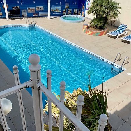 Amerique Hotel Palavas - Piscine - Plage Exterior foto