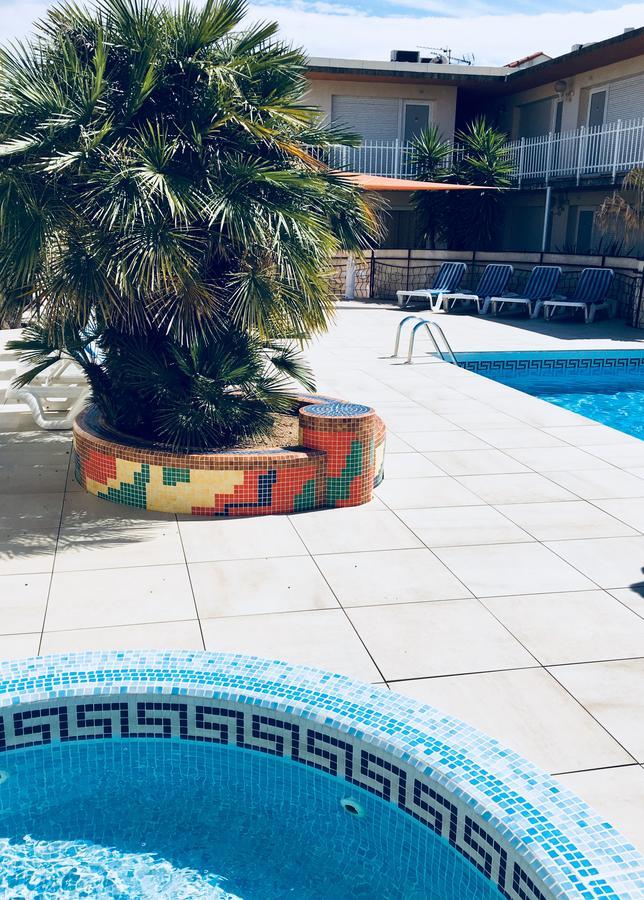Amerique Hotel Palavas - Piscine - Plage Exterior foto
